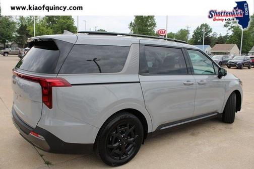 2025 Kia Carnival SX