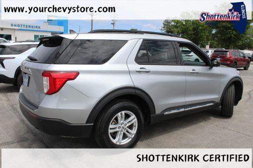 Iconic Silver Metallic 2023 Ford Explorer XLT