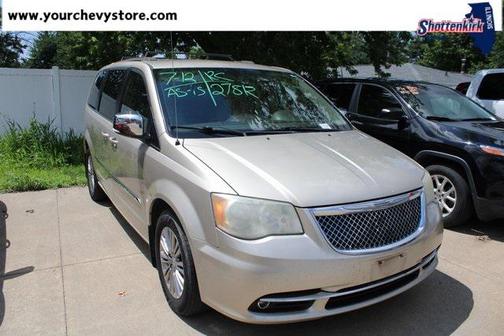 2014 Chrysler Town & Country Touring-L