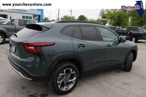 2025 Chevrolet Trax LT