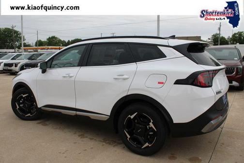 White Pearl 2026 Kia Sportage EX