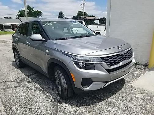 Steel Gray 2021 Kia Seltos LX