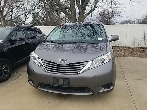 2015 Toyota Sienna LE