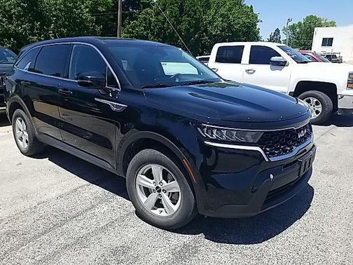 Ebony Black 2022 Kia Sorento LX
