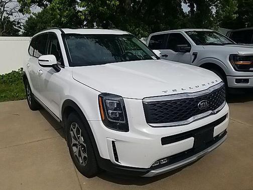 White 2021 Kia Telluride EX