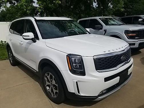 White 2021 Kia Telluride EX