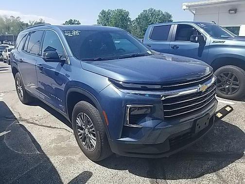 Lakeshore Blue Metallic 2025 Chevrolet Traverse LT