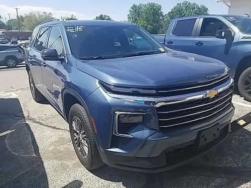 Lakeshore Blue Metallic 2025 Chevrolet Traverse LT
