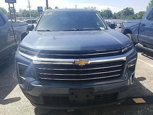 Lakeshore Blue Metallic 2025 Chevrolet Traverse LT