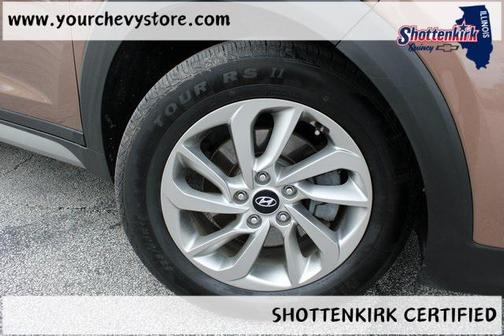 2017 Hyundai TUCSON SE