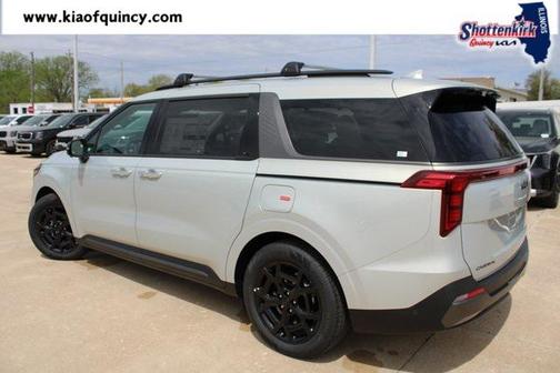2025 Kia Carnival SX