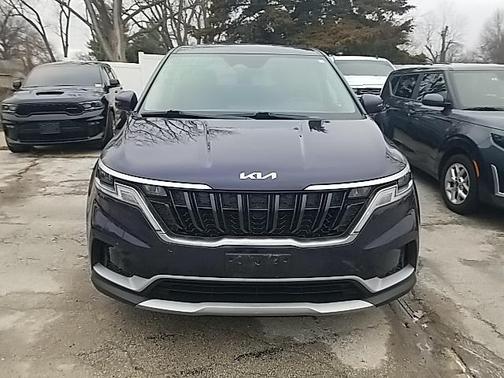 2023 Kia Carnival LX