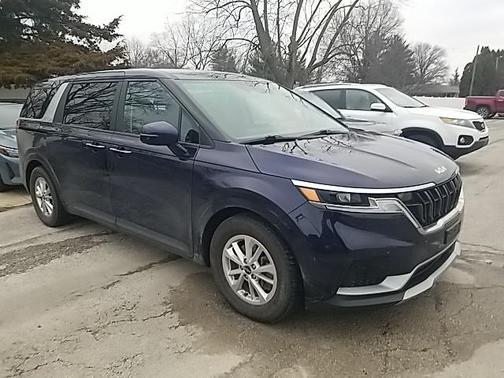 2023 Kia Carnival LX