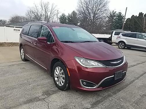 2018 Chrysler Pacifica Touring-L