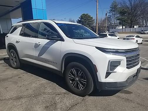 2025 Chevrolet Traverse LT