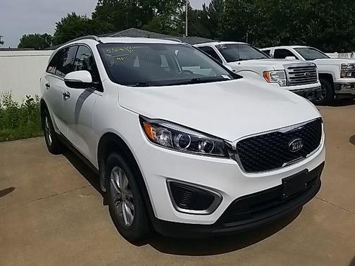Snow White Pearl 2017 Kia Sorento LX