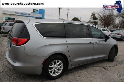 2017 Chrysler Pacifica Touring