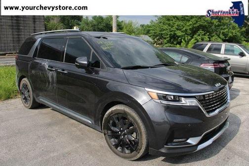 2022 Kia Carnival SX