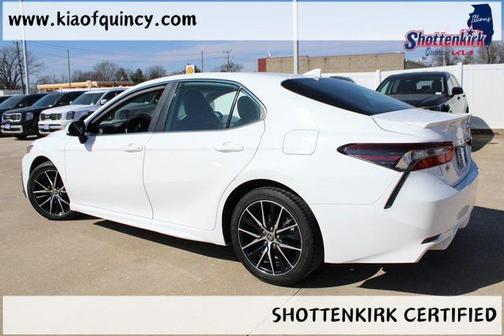 2021 Toyota Camry SE