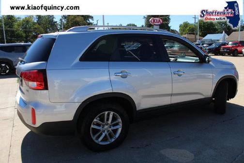 Bright Silver 2014 Kia Sorento LX