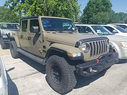 Gator Clearcoat 2020 Jeep Gladiator Altitude 4x4