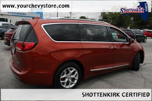 2018 Chrysler Pacifica Touring-L Plus