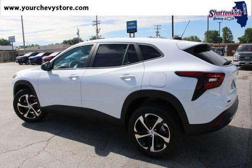 Summit White 2026 Chevrolet Trax FWD 1RS