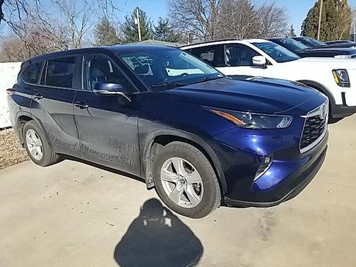 2023 Toyota Highlander Hybrid LE