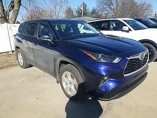 2023 Toyota Highlander Hybrid LE