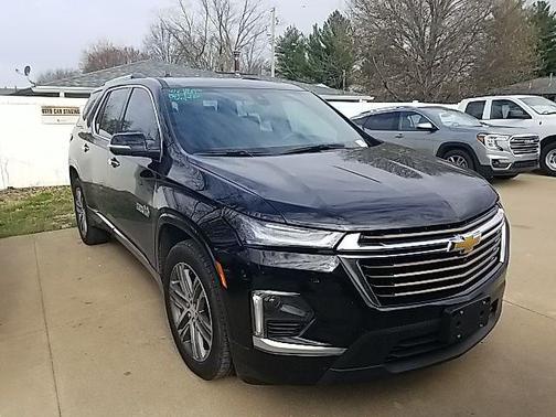 Mosaic Black Metallic 2023 Chevrolet Traverse High Country