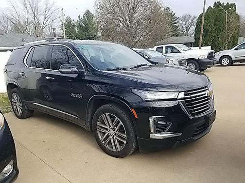 Mosaic Black Metallic 2023 Chevrolet Traverse High Country