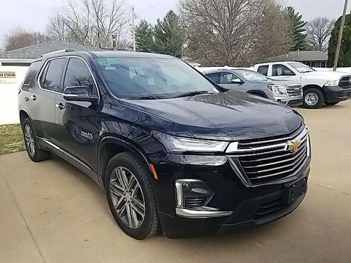 Mosaic Black Metallic 2023 Chevrolet Traverse High Country