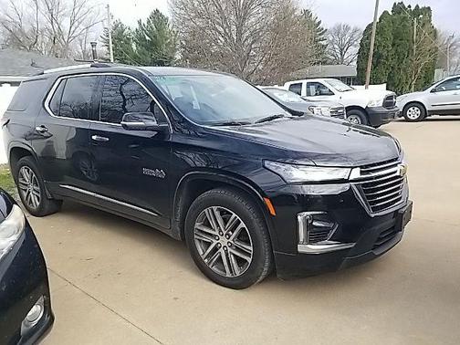 Mosaic Black Metallic 2023 Chevrolet Traverse High Country