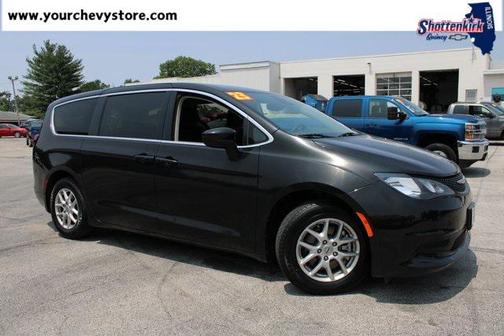 2023 Chrysler Voyager LX