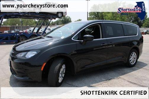 2023 Chrysler Voyager LX