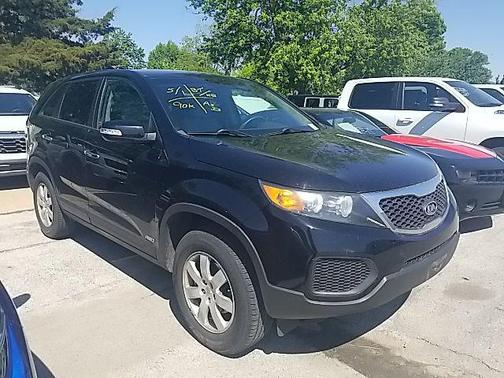 Ebony Black 2011 Kia Sorento LX