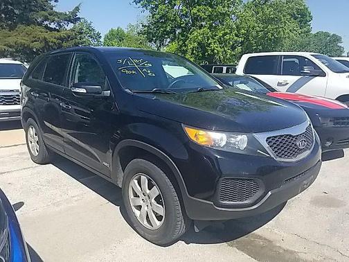 Ebony Black 2011 Kia Sorento LX