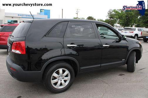 Ebony Black 2011 Kia Sorento LX