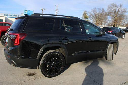 2023 GMC Acadia AWD SLT