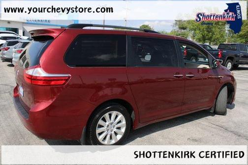 2016 Toyota Sienna XLE
