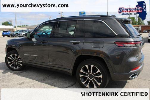 Baltic Gray Metallic Clearcoat 2022 Jeep Grand Cherokee Overland