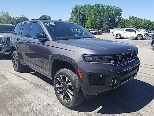 Baltic Gray Metallic Clearcoat 2022 Jeep Grand Cherokee Overland