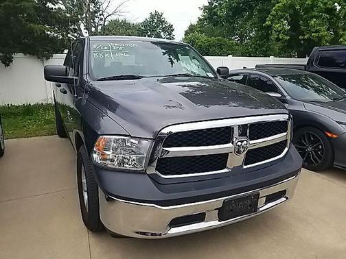 Granite Crystal Metallic Clearcoat 2017 RAM 1500 Tradesman