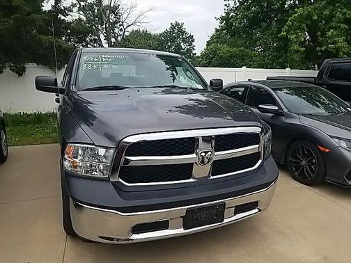 Granite Crystal Metallic Clearcoat 2017 RAM 1500 Tradesman