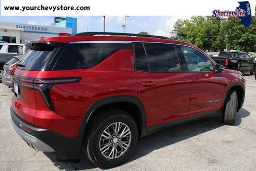 2025 Chevrolet Traverse LT