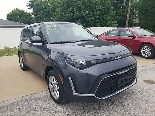 Gray 2025 Kia Soul LX