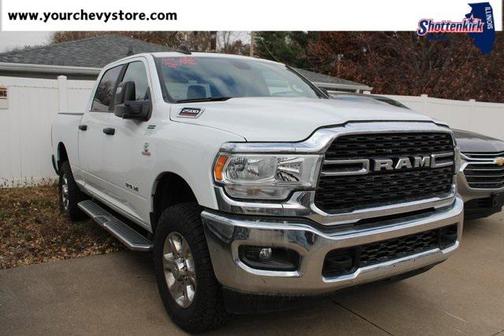2024 RAM 2500 Big Horn Crew Cab 4x4 6'4' Box