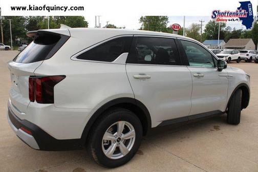 Ivory 2026 Kia Sorento LX