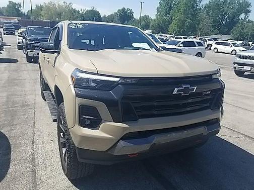 Sand Dune Metallic 2024 Chevrolet Colorado Z71