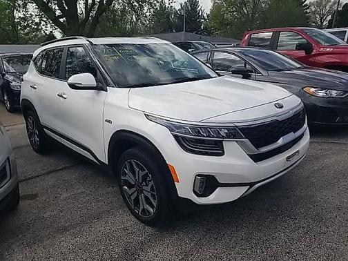 Snow White Pearl 2021 Kia Seltos SX Turbo